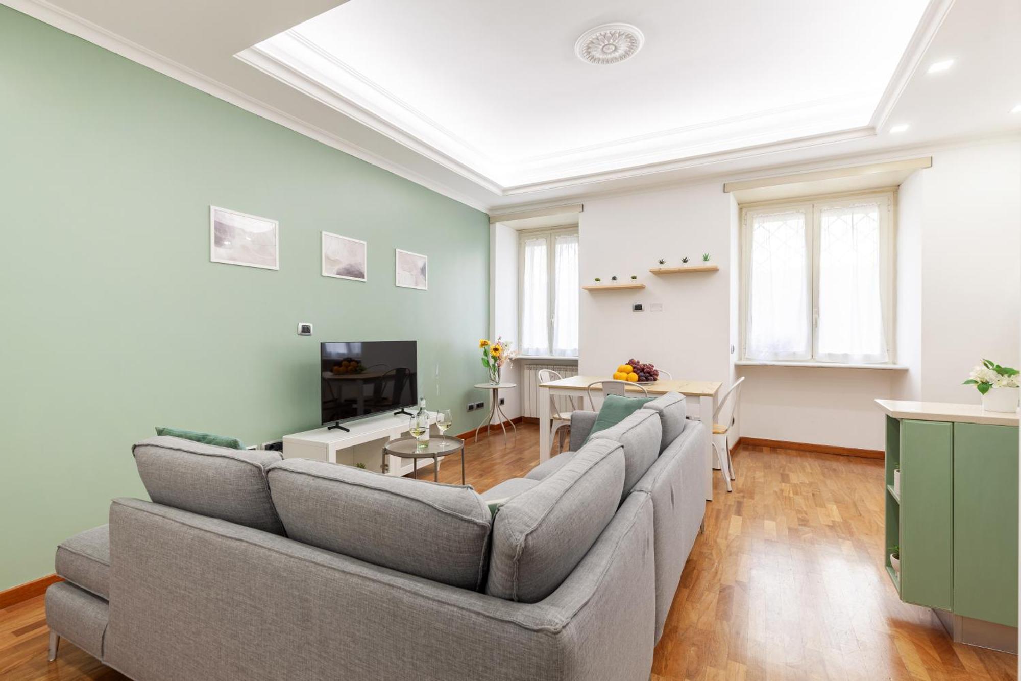 Hostly-wood And Colors Midtown-just 7min To Colosseum Apartment