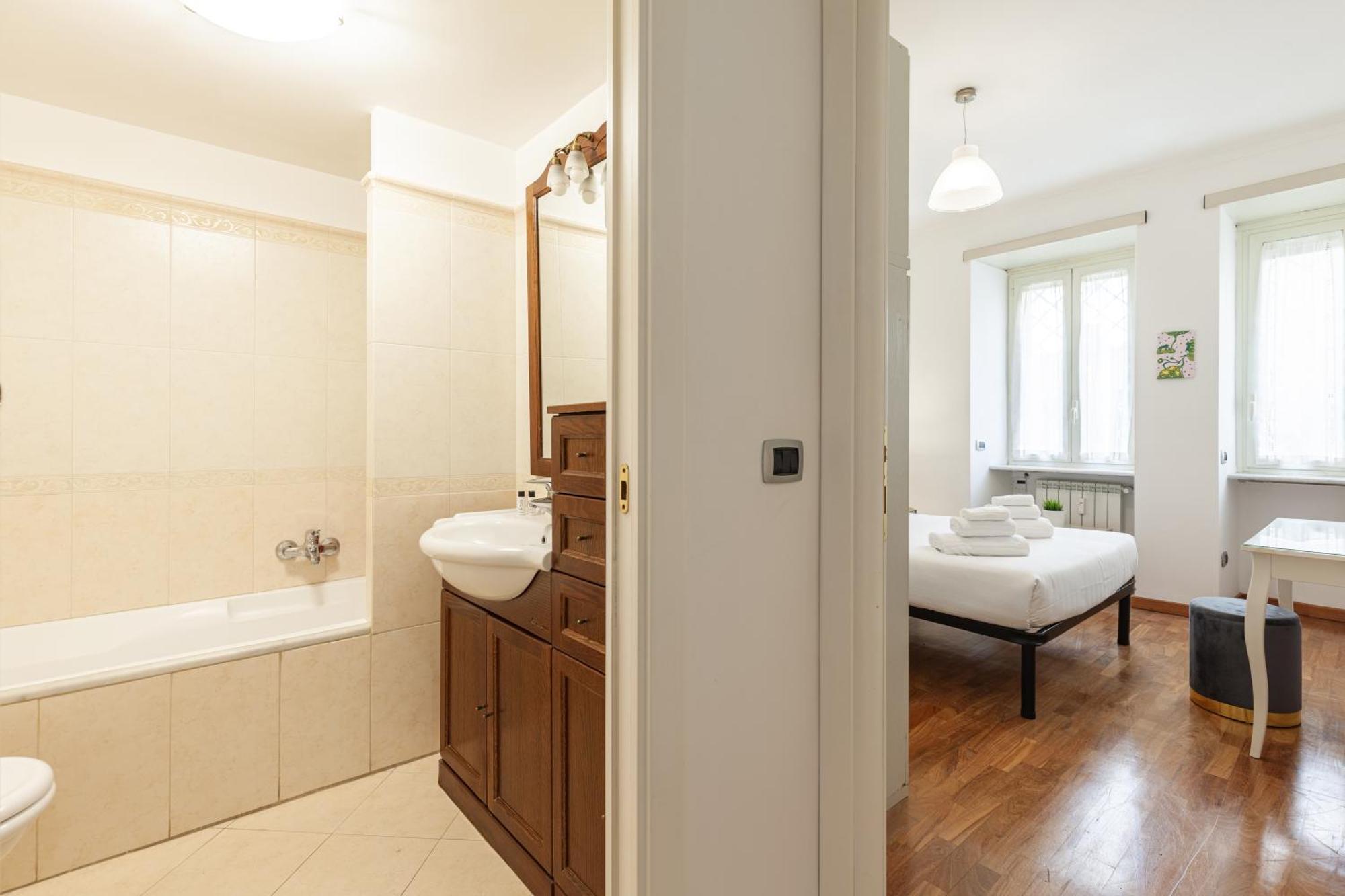 Apartment Hostly-wood And Colors Midtown-just 7min To Colosseum