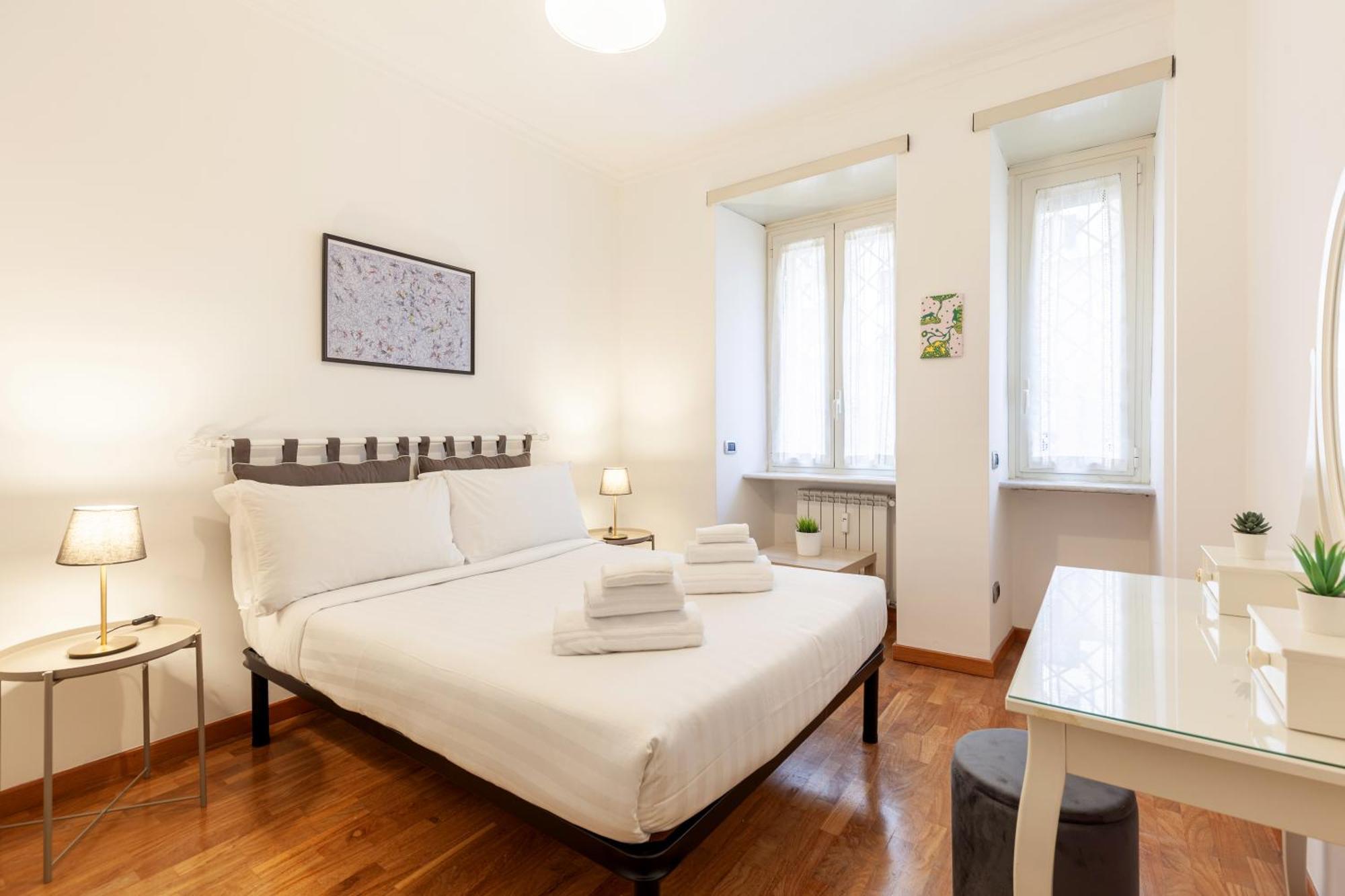 Hostly-wood And Colors Midtown-just 7min To Colosseum Apartment Rom