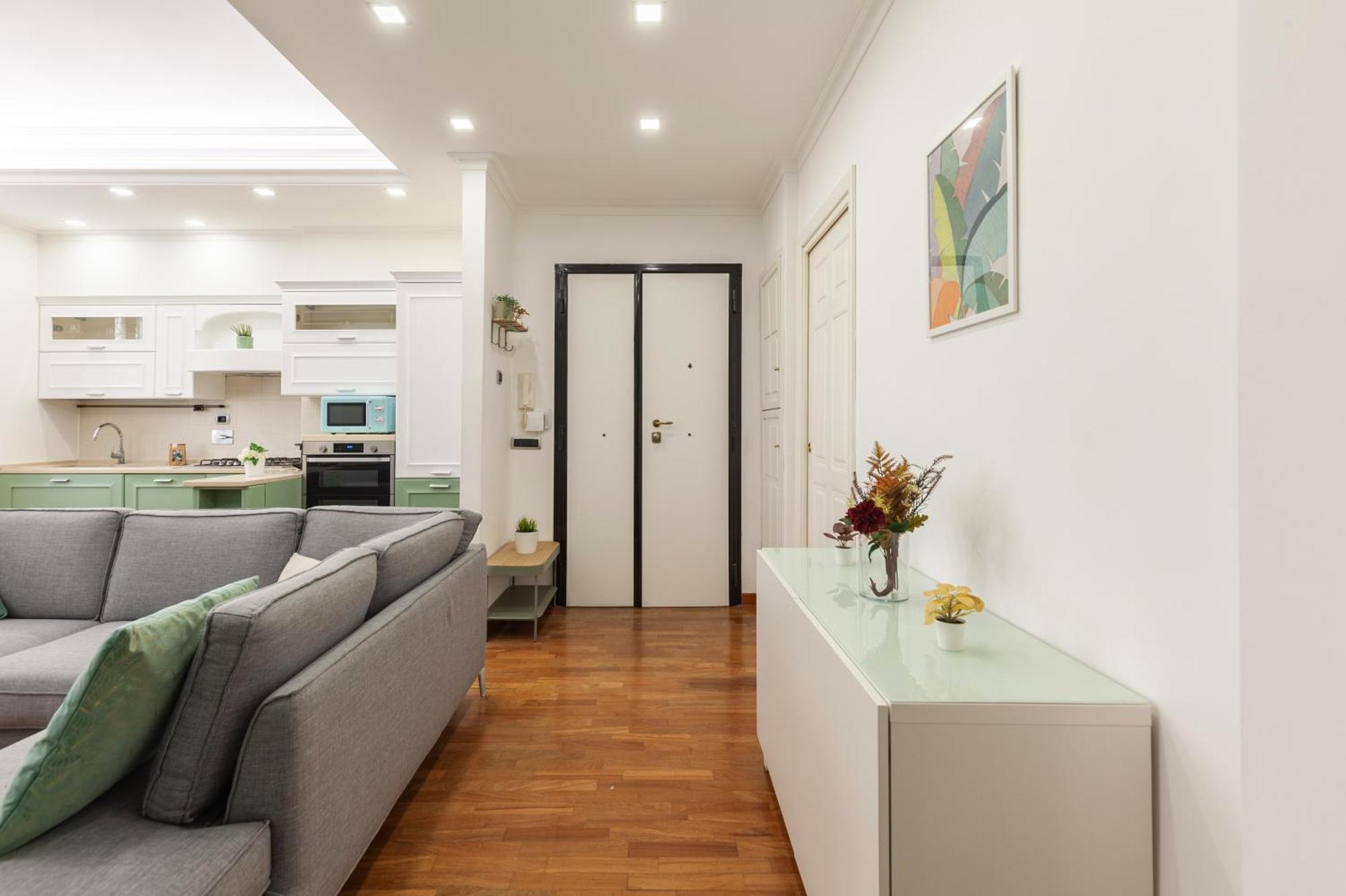 Apartment Hostly-wood And Colors Midtown-just 7min To Colosseum *